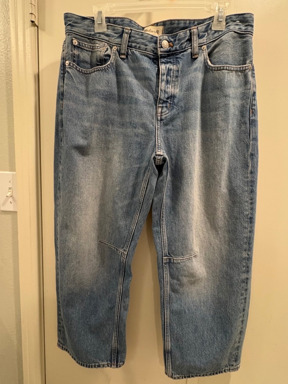 Madewell  New ..washed x1.   Darted slim Barrel Jean  Sz 29P
